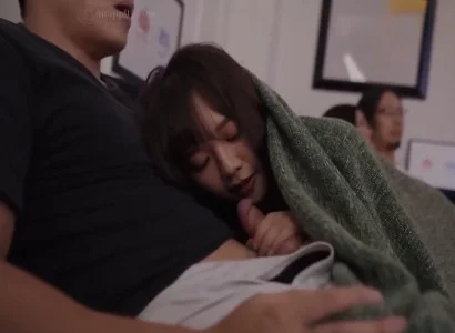 Em họ tinh nghịch khiến tôi rung động